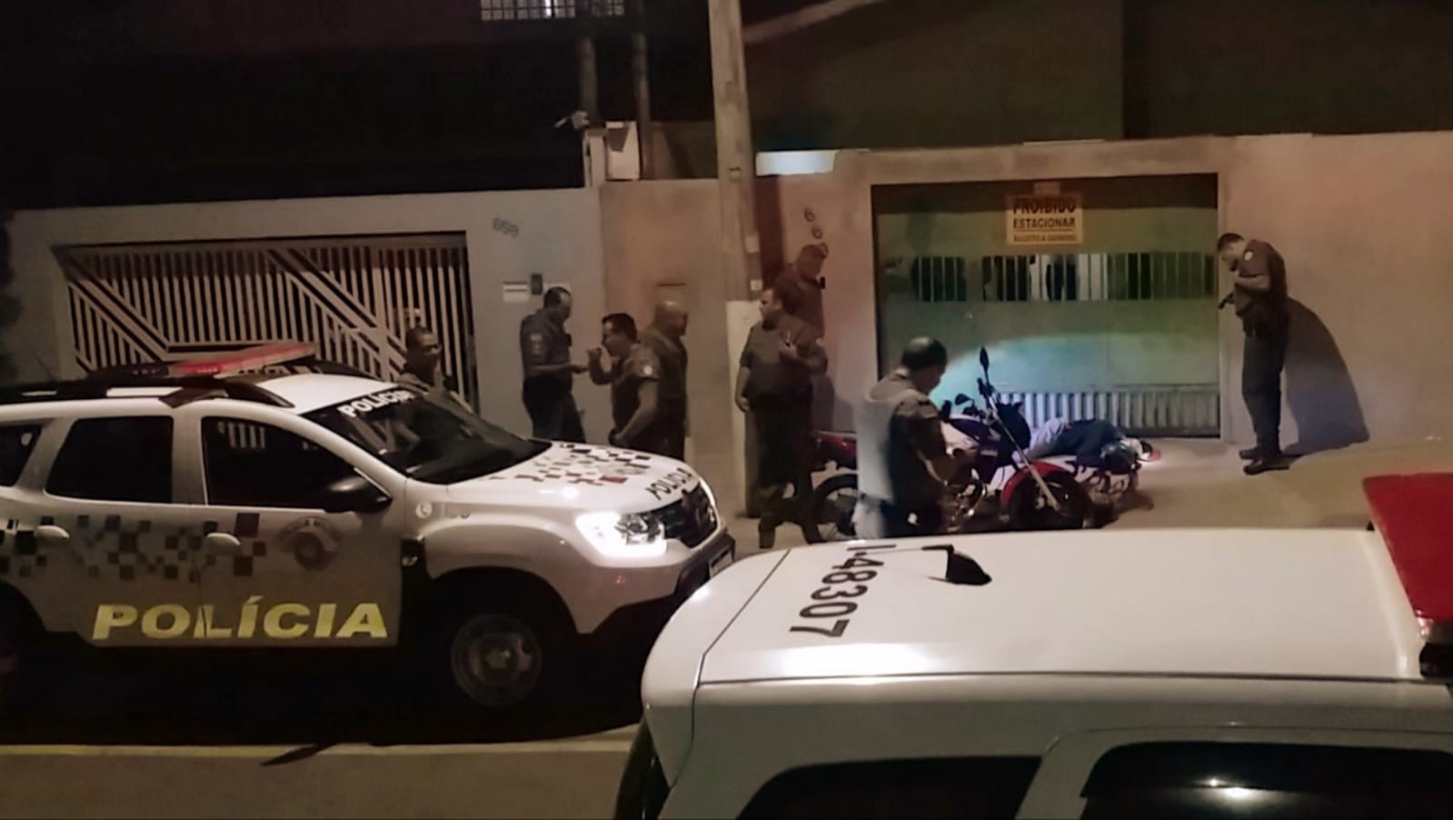 Dois jovens são mortos com tiros na cabeça no Remanso Campineiro, em Hortolândia