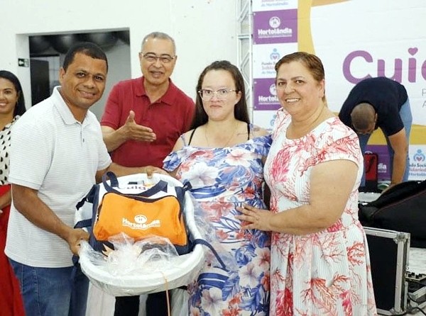 Gestantes recebem kit maternidade e cuidados durante e depois da gravidez