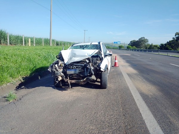 Acidente mata mulher dentro de carro de prefeitura em rodovia de Paulínia