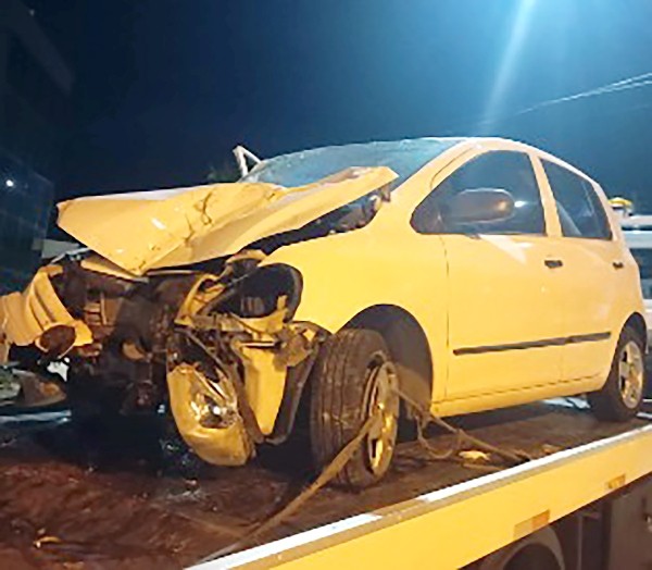 Homem é preso após colidir carro roubado e destruir loja em Sumaré