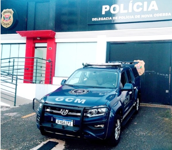 Corpo carbonizado é localizado dentro de carro em chamas em Nova Odessa
