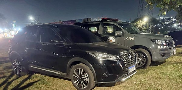 Mulher é detida pelo Baep com veículo furtado na rodovia dos Bandeirantes em Hortolândia