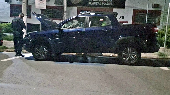 Três são detidos com carro roubado no Jardim Amanda, em Hortolândia