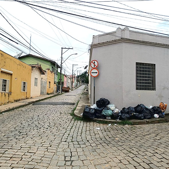 Falhas na coleta de lixo em Monte Mor são denunciadas ao Ministério Público