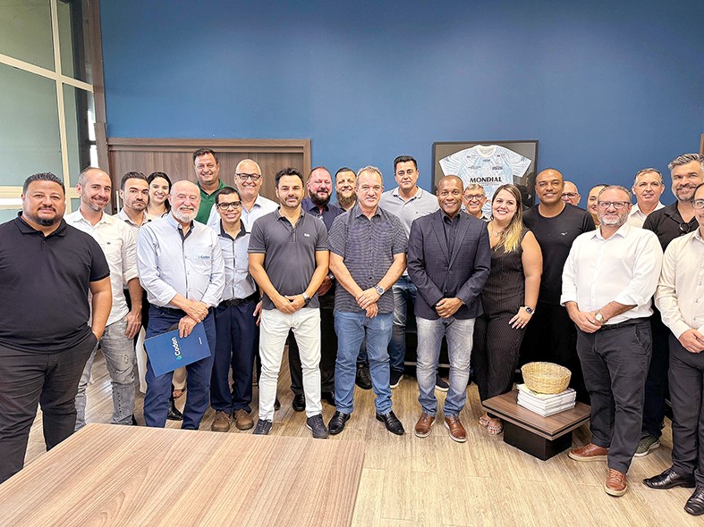 Na primeira reunião de secretários de 2025, Leitinho oficializa Odair Dias na pasta de Governo
