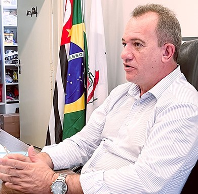 Leitinho assina adesão ao ‘Auxílio Aluguel’ para vítimas de violência