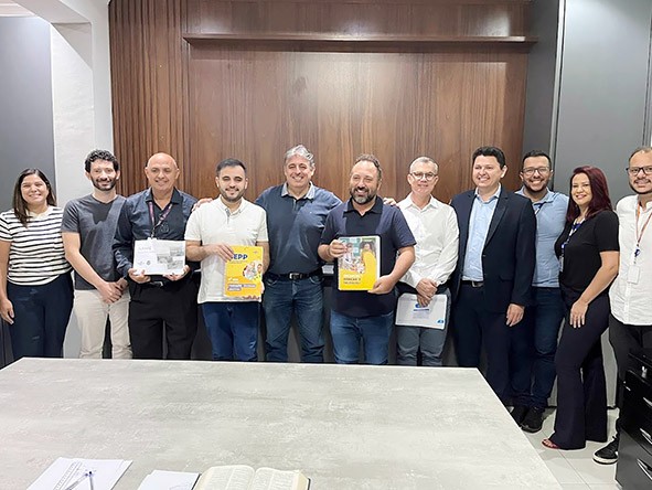 Prefeito Henrique do Paraíso anuncia educação empreendedora nas escolas