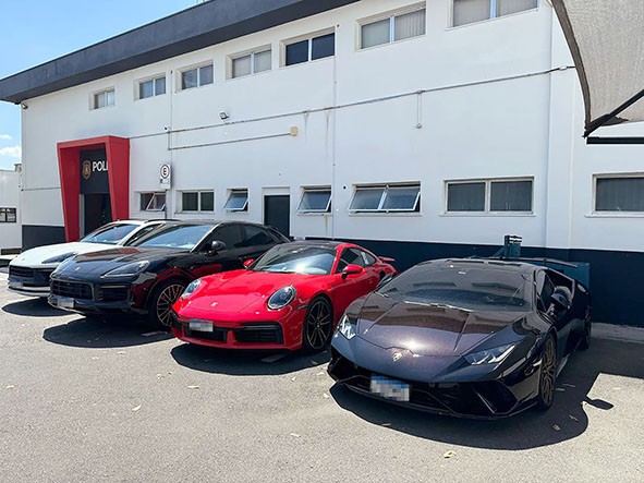 Polícia Civil apreende cinco carros de luxo durante operação em Hortolândia
