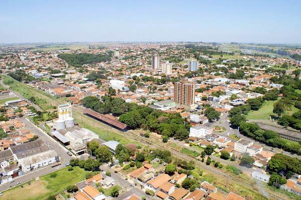 Nova Odessa inicia ação porta a porta para incentivar descarte correto de lixo
