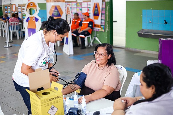 ‘Prefeitura nos bairros’ reúne mais de 400 pessoas em EMEF de Paulínia