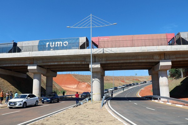 Viaduto da Avenida Panaíno é uma das maiores obras de integração regional