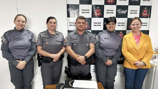 Ana Perugini vai até o 48º BPM/I e se reúne com nova comandante regional da PM