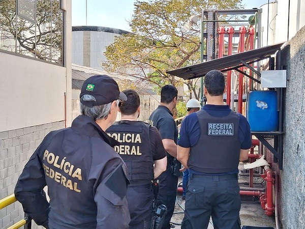 Força-tarefa coleta amostras em Sumaré para rastrear origem de metanol em bebidas adulteradas