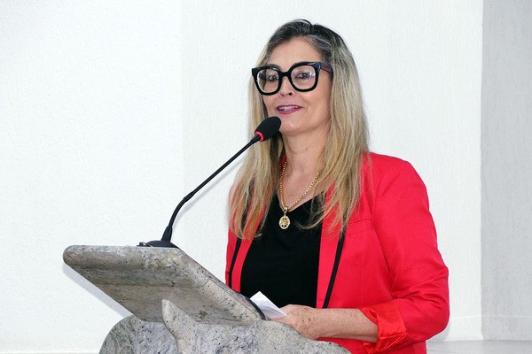 Legislativo de Monte Mor barra denúncia contra vereadora Andrea Garcia