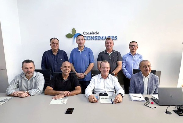 Leitinho conduz assembleia do Consimares e prefeitos aprovam diretrizes de 2026