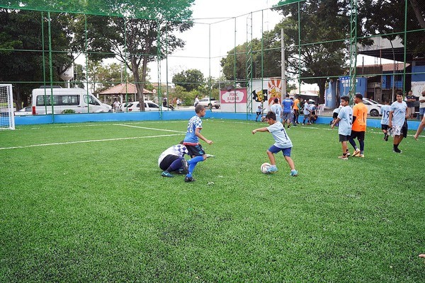 Hortolândia entrega 11 novos campos para prática gratuita de futebol Society
