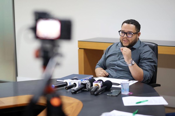 Danilo firma contrato de R$ 1,5 mi para reduzir déficit habitacional em Paulínia