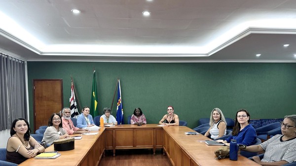 Comissão étnico-racial planeja ações na rede municipal de ensino