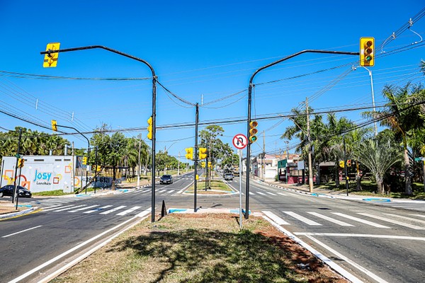 Novos semáforos são instalados em ruas e avenidas de Paulínia
