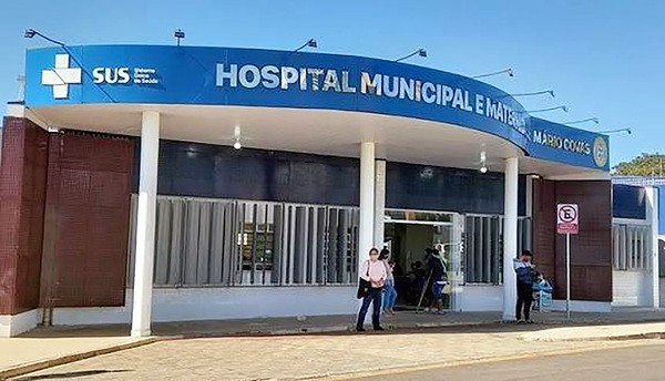 Batida entre carro e moto deixa mulher gravemente ferida em Hortolândia