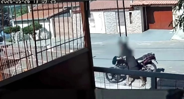 Moto é furtada em plena luz do dia em rua do Jd. Progresso, em Monte Mor