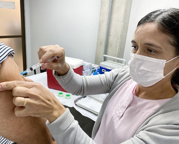 Prefeitura de Hortolândia aplica 400 doses de vacina contra gripe no Paço Municipal