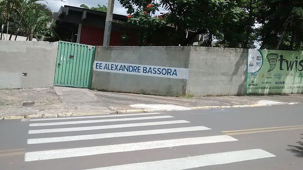 Briga em escola estadual termina com suspensão de alunas em Nova Odessa