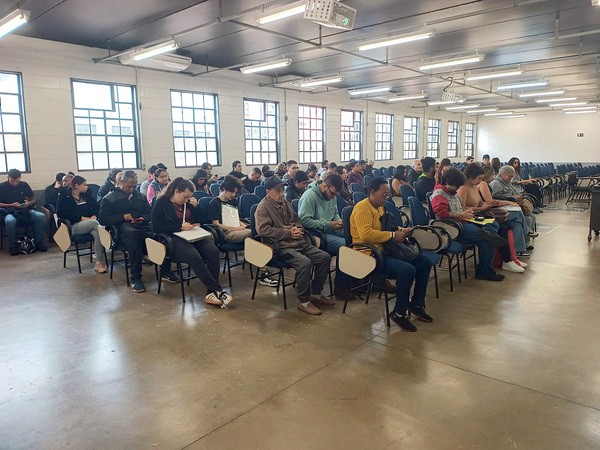 Sumaré realiza mutirão de empregos com 40 vagas para Auxiliar de Movimentação