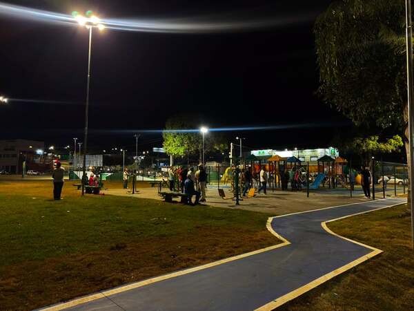 Prefeito Henrique entrega revitalização da Praça de Nova Veneza e reforma completa da pista de skate