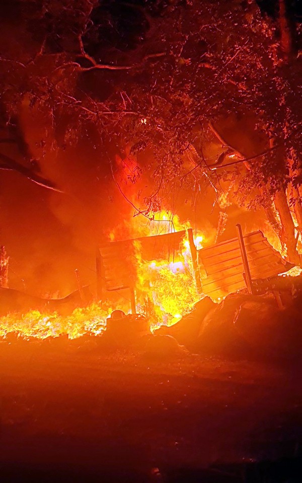Incêndio de grandes proporções no Parque Novo Mundo atinge área com resíduos e recicláveis em Americana