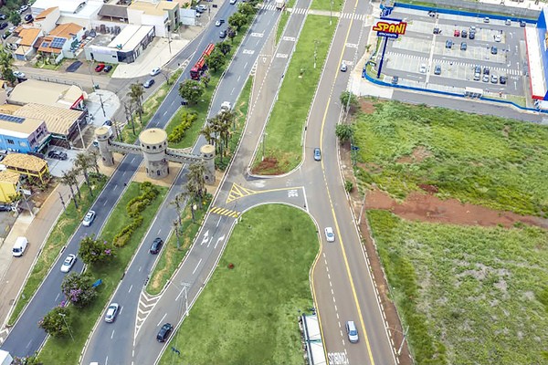Prefeitura de Paulínia muda acesso e melhora trânsito em frente ao Spani Atacadista