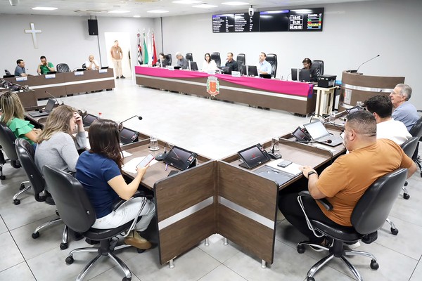 Câmara de Americana exige diploma para os cargos de chefia da Prefeitura